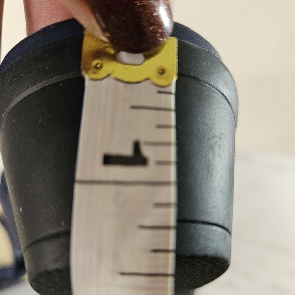 Marc Fisher Ariana Dark Blue Thong Low Heel Sandals Sz 6,6.5 - Picture 7 of 8